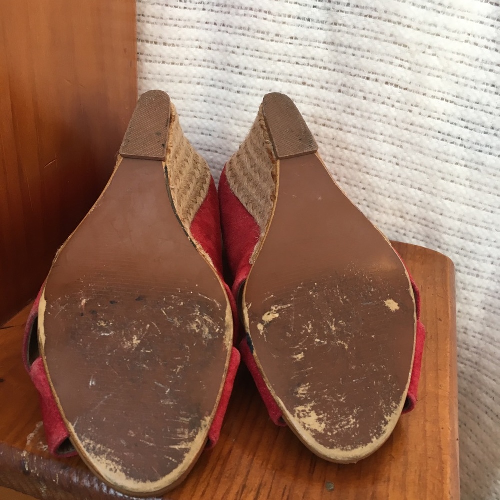 Red Heels - Picture 2 of 5